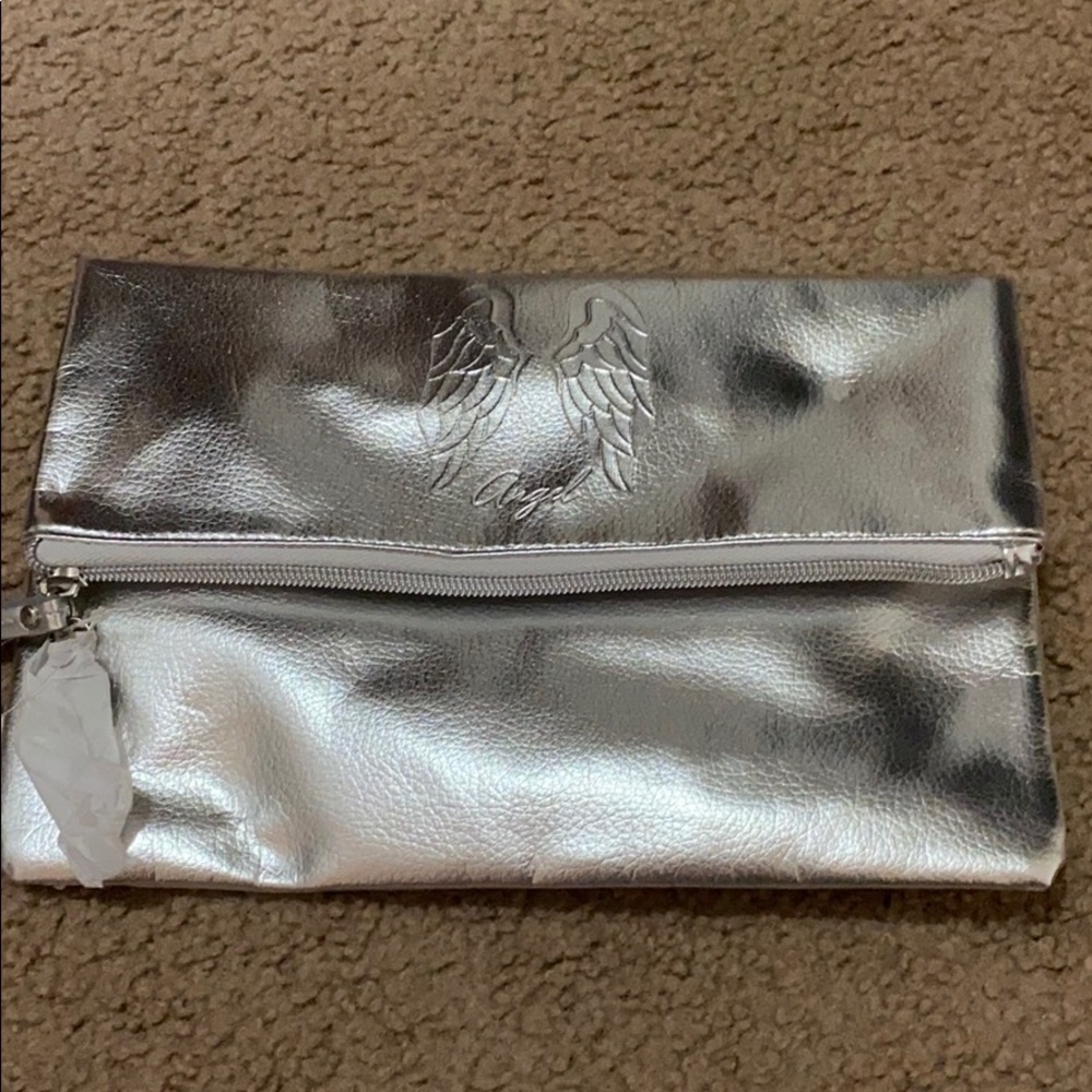 VS Angel Clutch
